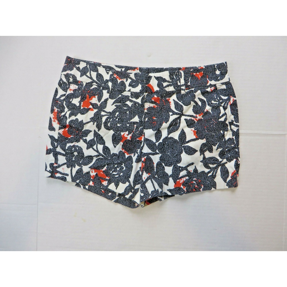 Womans Ann Taylor Petite Shorts Print Size 6P